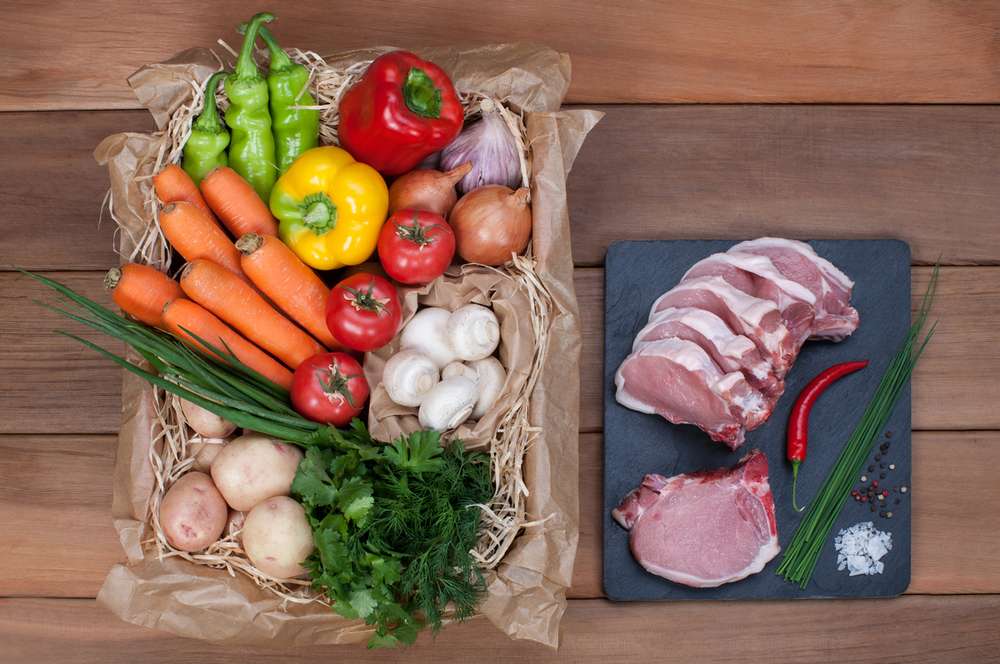 Ласточка Свиные отбивные с овощами и грибами