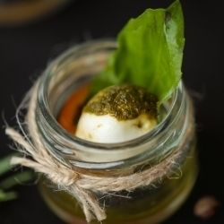 Вкус Жизни Мини-моцарелла с Песто и базиликом