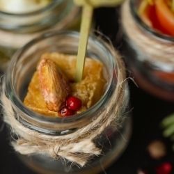Вкус Жизни Ломтик Тофу с медовым муссом и фисташкой