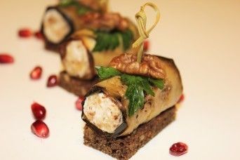 САДко Сatering Баклажан с соленым сыром и грецкими орехами