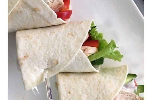 САДко Сatering Тортилья с подкопченной индейкой и свежими овощами