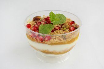 Easy Meal Парфе из йогурта с гранатом