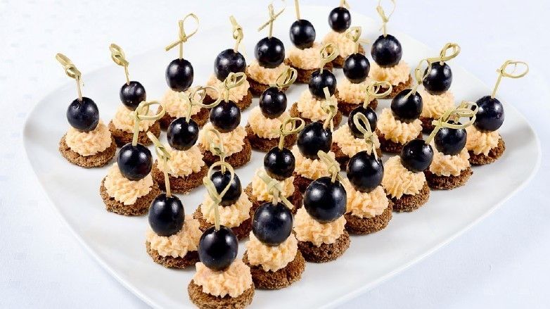 Cote Catering «Четыре сыра» на шпажках
