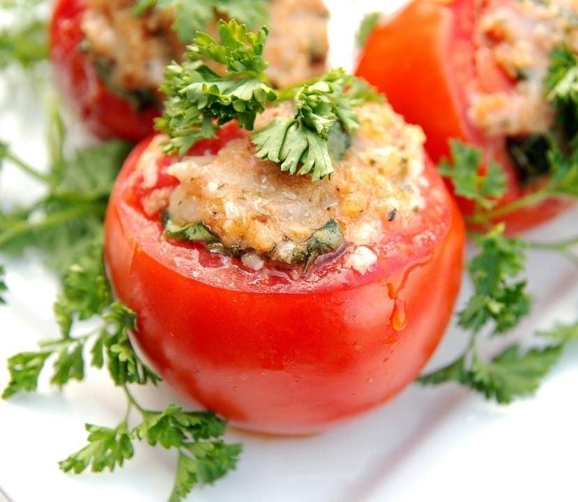 Calcarone Помидор черри фаршированный курицей с сыром пармезан