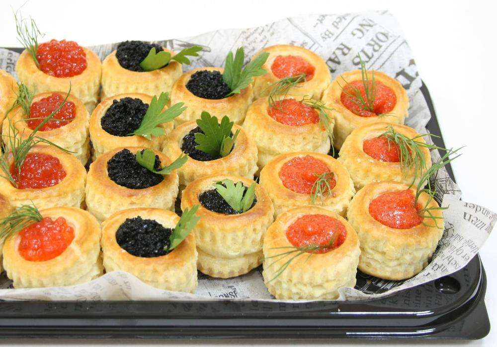 Assorty Furshet Ассорти валованов с икрой нерки, палтуса и сельди