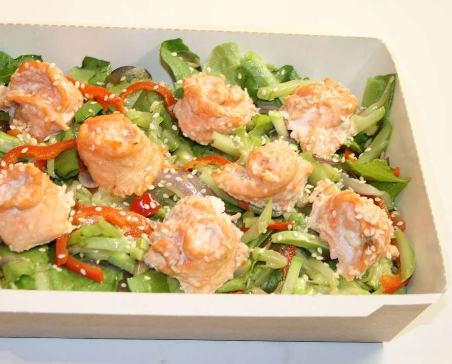 Assorty Furshet Азиатский с лососем в кунжуте