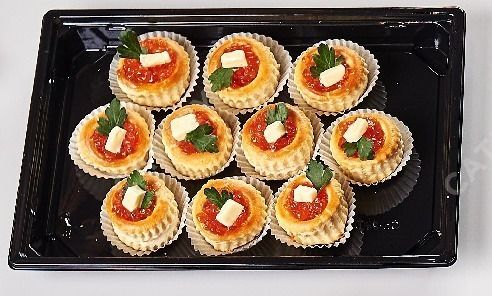 Tasty Catering Волован с красной икрой и маслицем