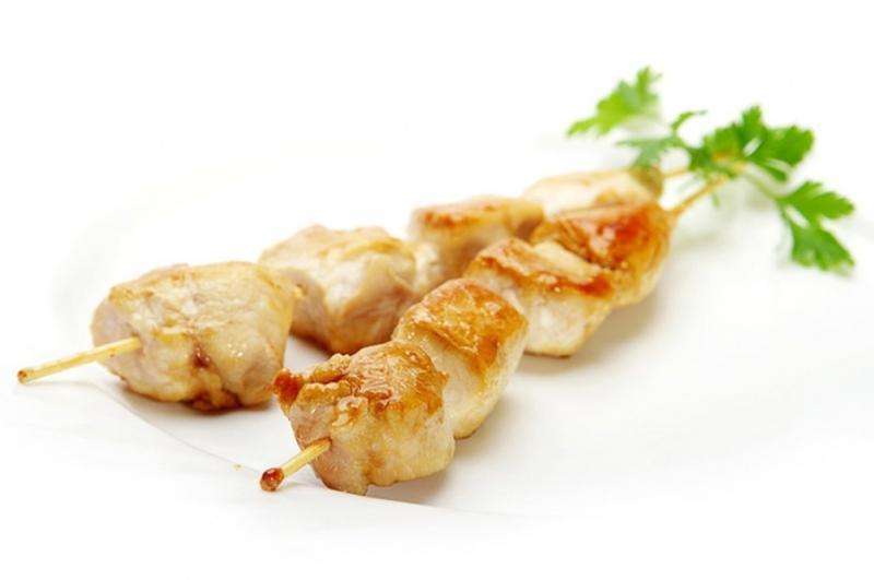 Tasty Catering Брошет из куриного бедра в тайском маринаде