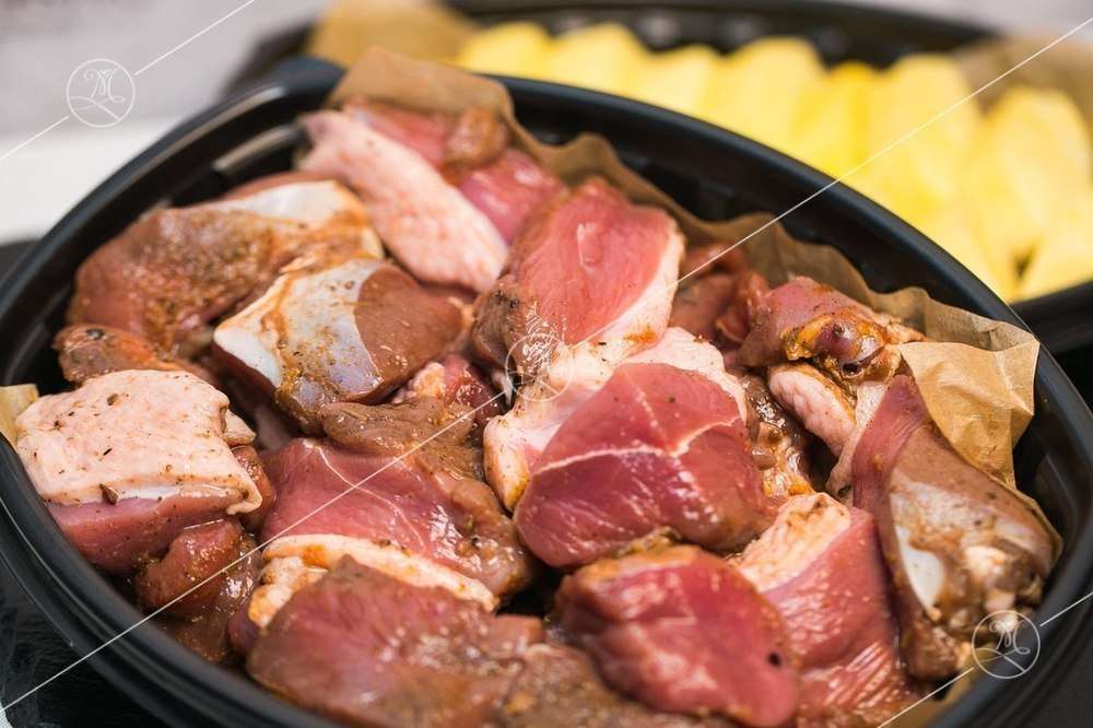 Ministerstvo Catering Company Шашлычок из утиной грудки с ананасом