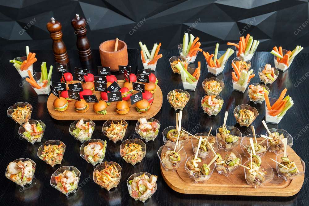 Black Star Burger Catering Фуршетный сет «Classic snacks»