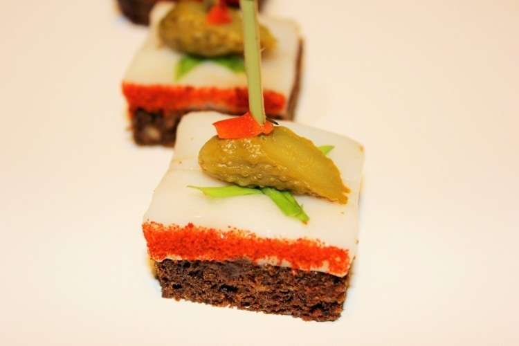 САДко Сatering Домашнее сало с маринованным огурчиком