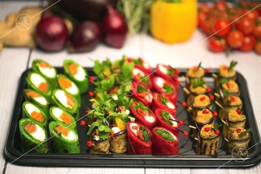 Ministerstvo Catering Company Набор канапе «Дуэт Блина и Баклажана»