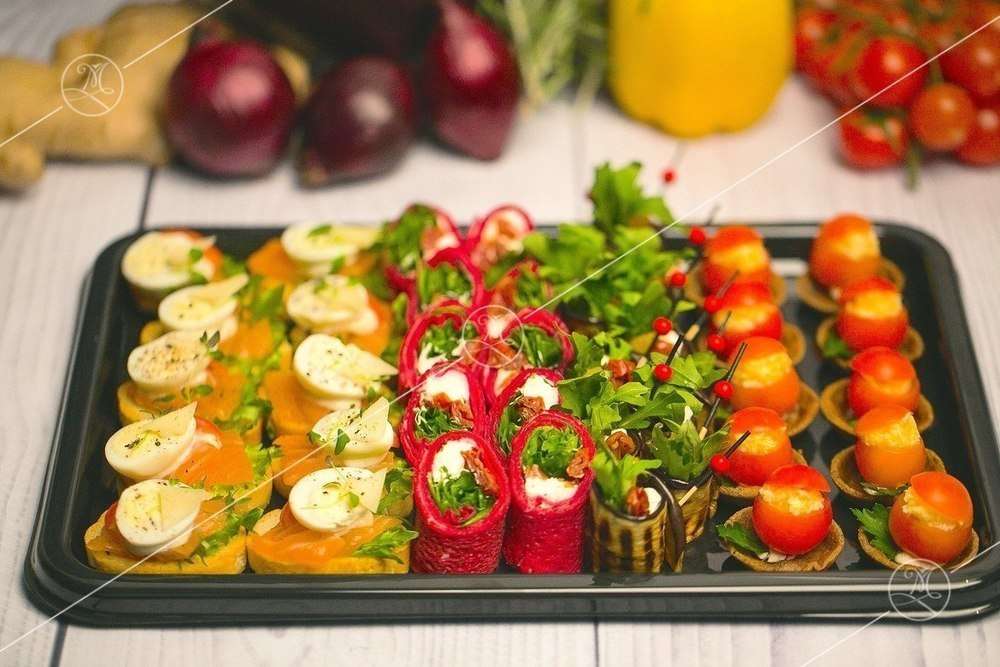 Ministerstvo Catering Company Набор канапе и мини-закусок — 40 шт.