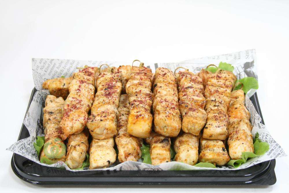 Assorty Furshet Шашлык мини из курицы в марокканских специях на шпажке