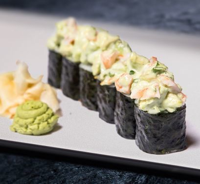 Sticks Sushi Bar Ролл с авокадо, креветкой соусом васаби
