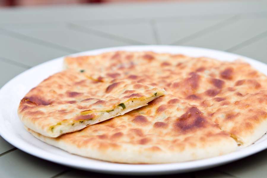 Хачапури Мини хачапури с сыром и зеленью